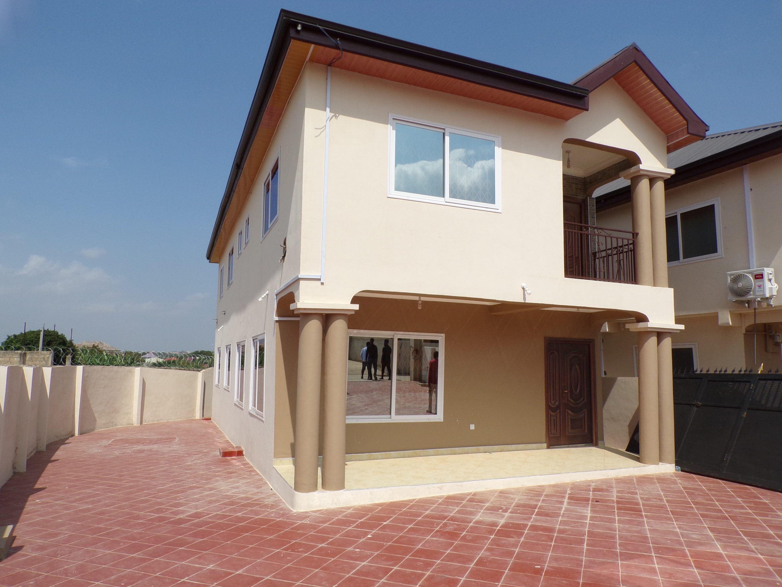 3 BEDROOM HOUSE FOR SALE AT ABOKOBI