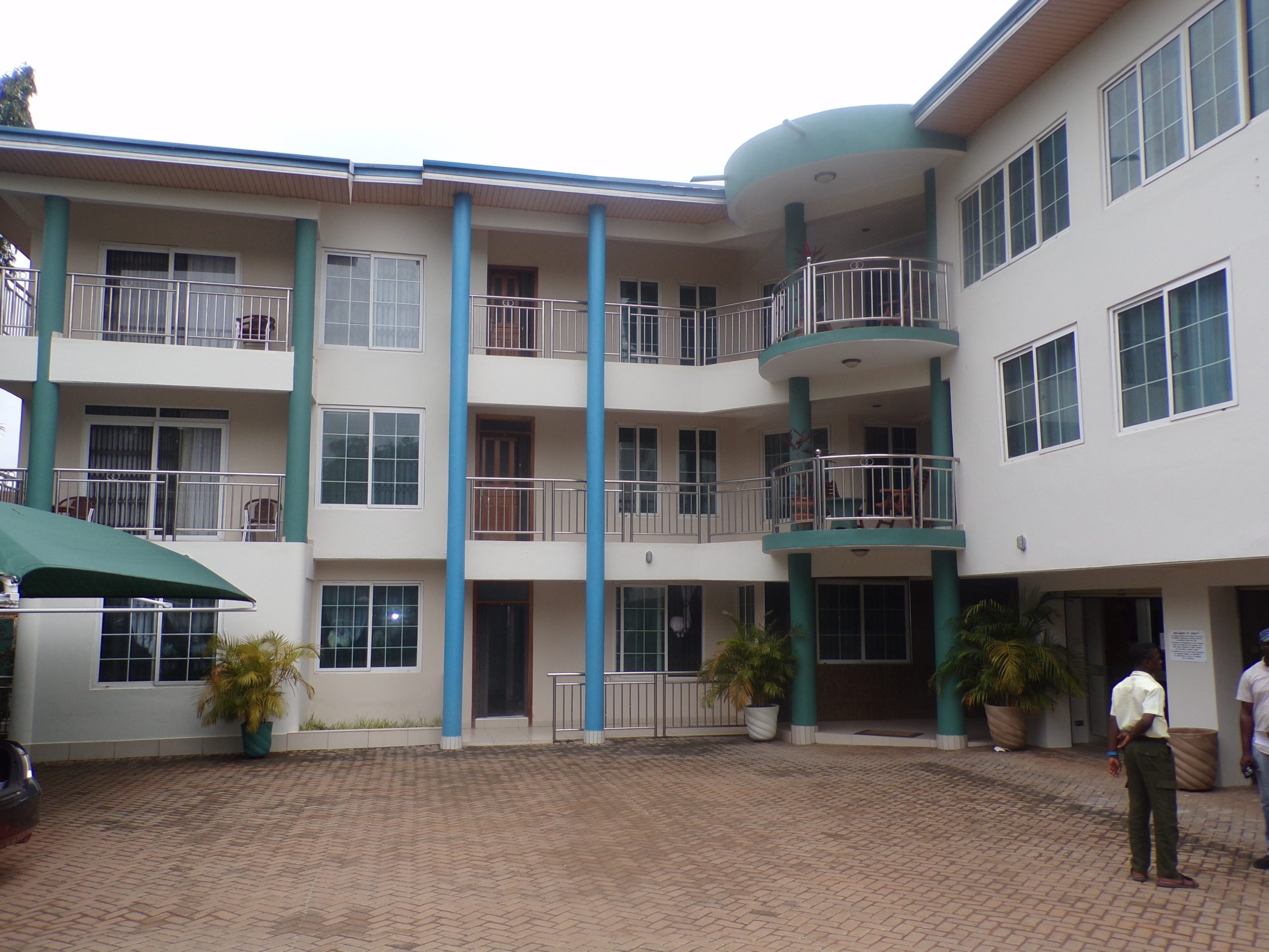 3 BEDROOM FURNISHED APARTMENT FOR RENT AT EAST AIRPORT