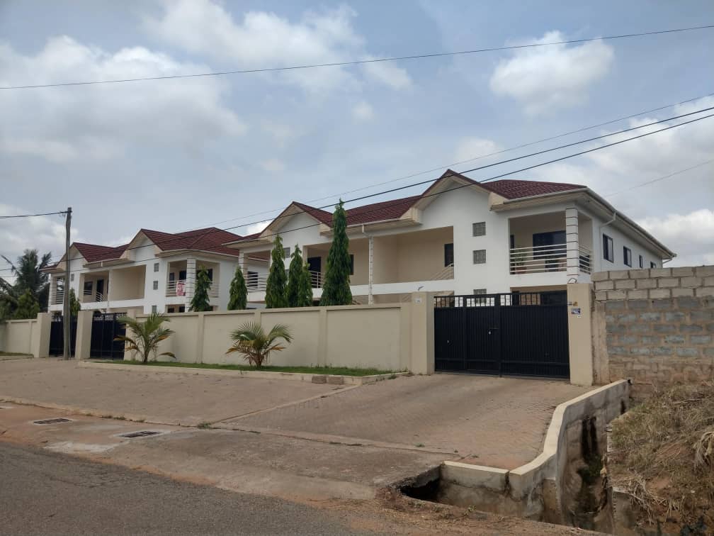 3 BEDROOM HOUSE FOR SALE AT DOME