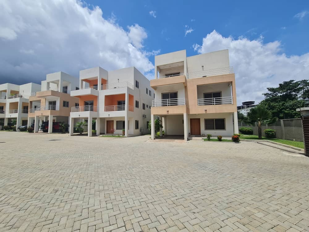 4 BEDROOM TOWNHOUSE  FOR RENT AT AIRPORT RESIDENTIAL AREA