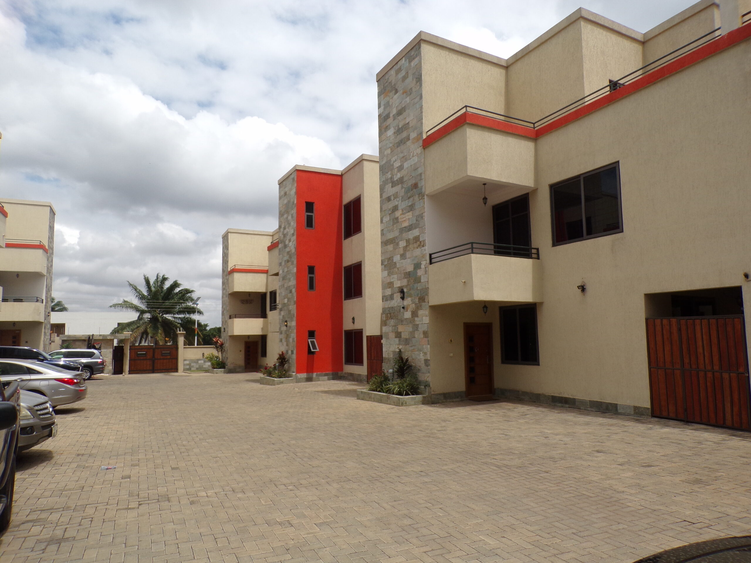 3 BEDROOM TOWHOUSE FOR RENT AT ROMAN RIDGE