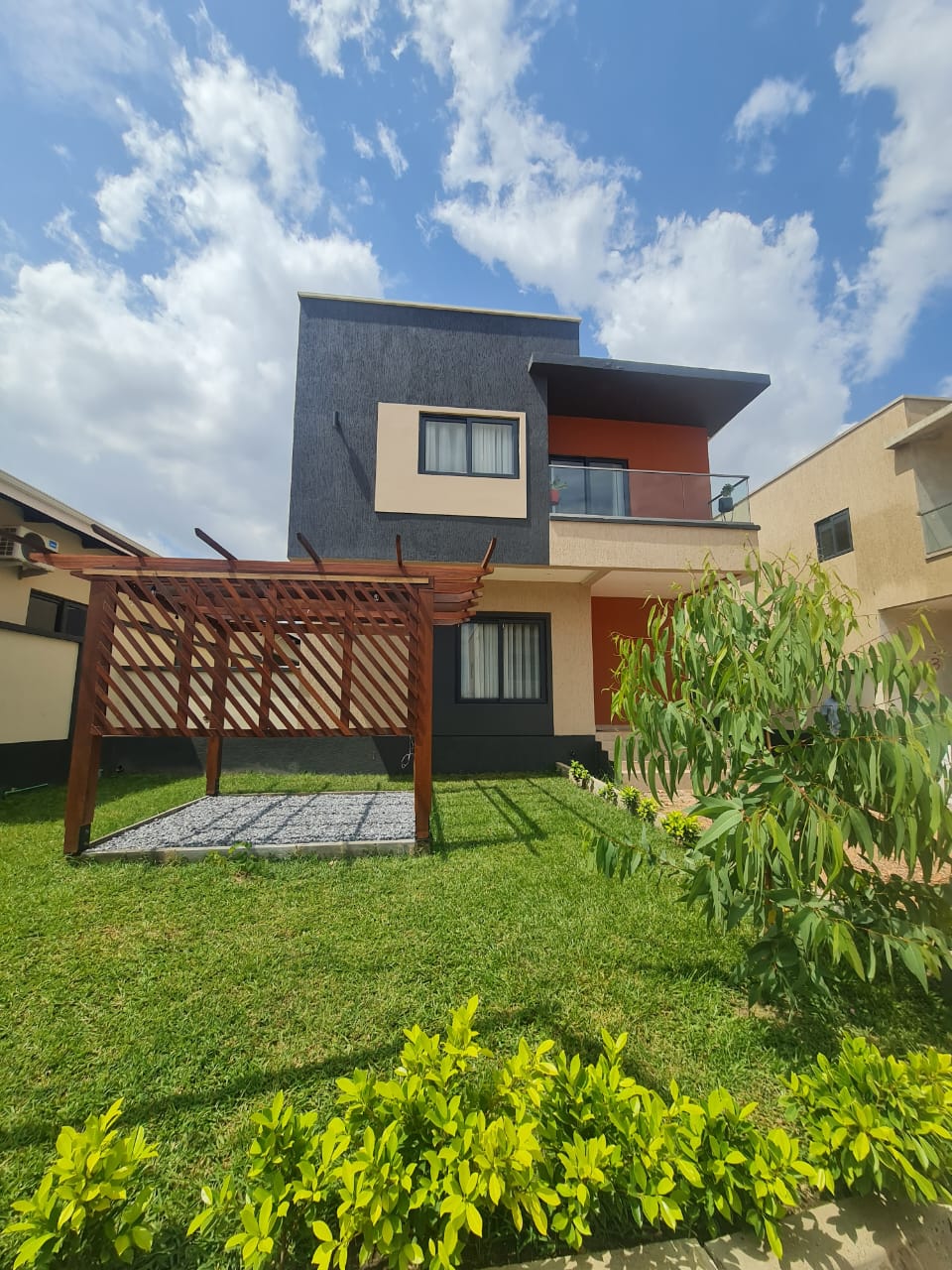 4 BEDROOM TOWNHOUSE FOR SALE AT OYARIFA