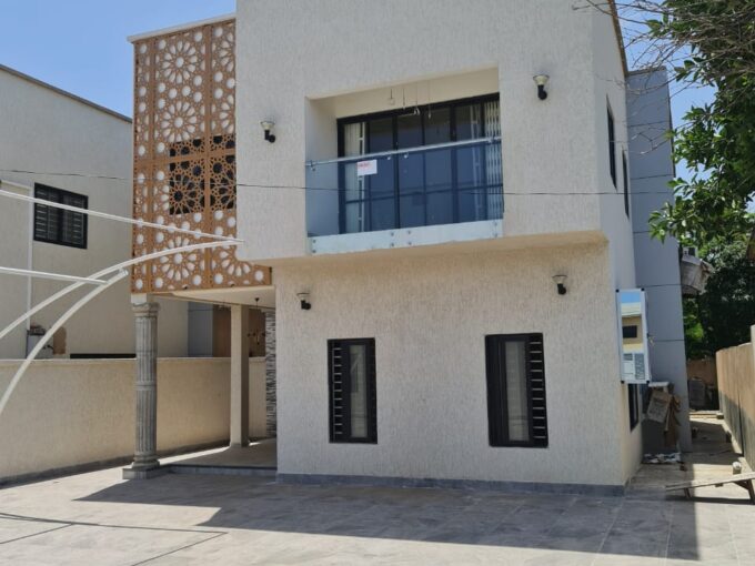4 BEDROOM HOUSE FOR SALE IN SPINTEX
