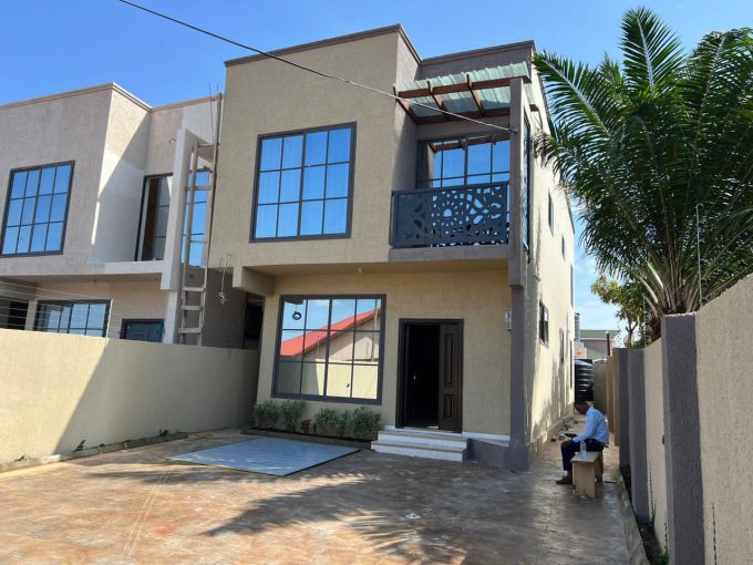4 Bedroom House For Sell In Spintex